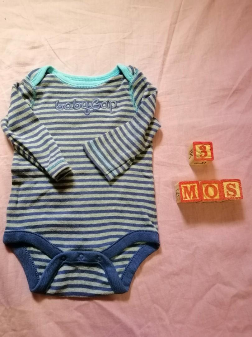 baby gap long sleeve onesies