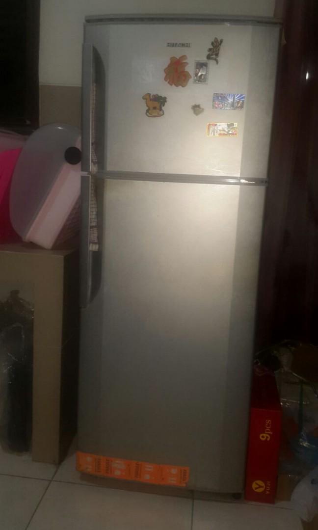 Dijual Kulkas 2 Pintu Merk Hitachi Bekas Elektronik Lainnya Di