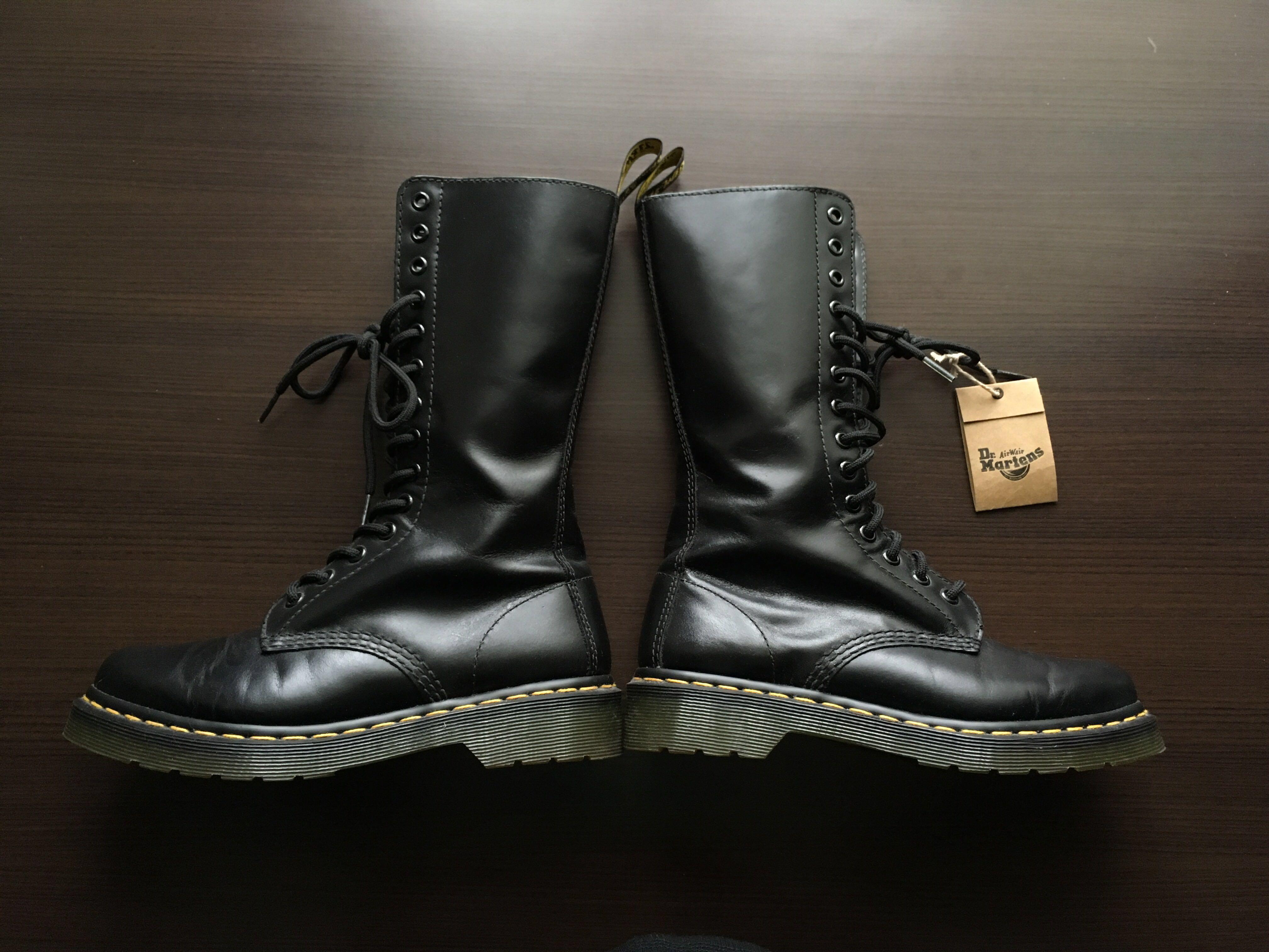 dr martens leather boots
