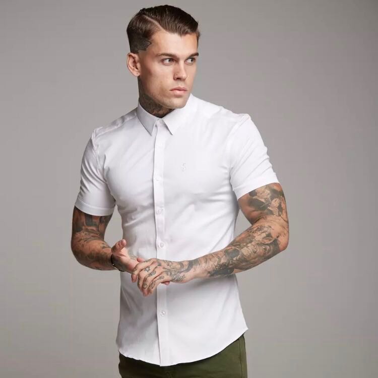 muscle fit short sleeve shirts