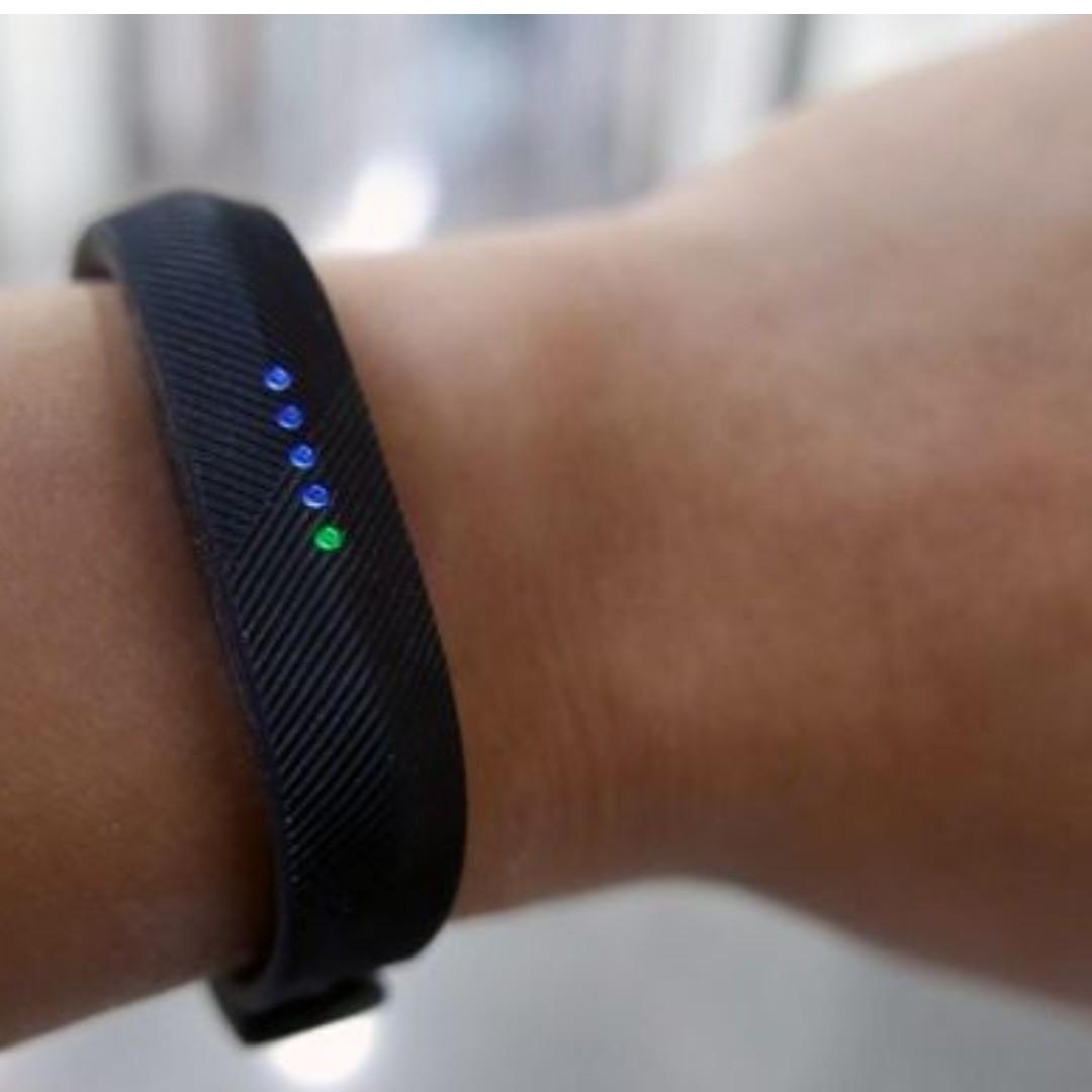 Fitbit flex 2 activity tracker 2025