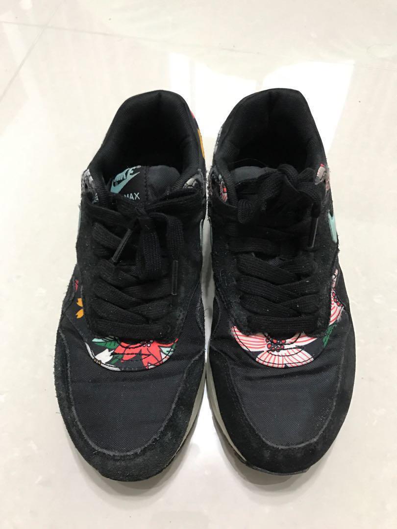 nike air max floral black