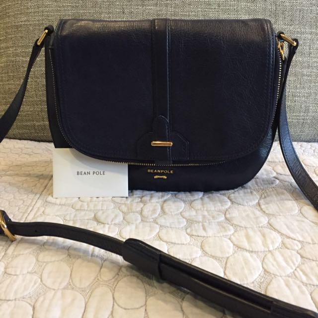 Beanpole Sling Bag Women S Fashion Bags Wallets On Carousell