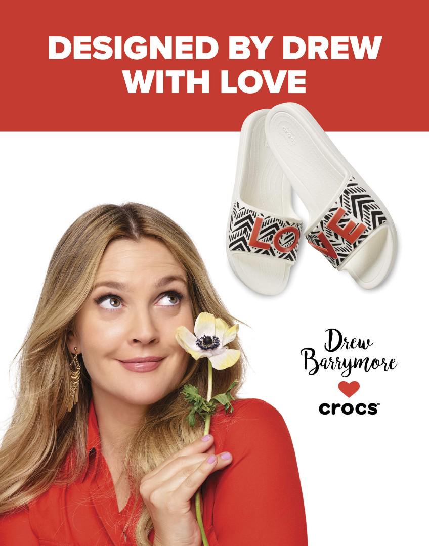 BNIB Drew Barrymore Crocs Sloane Chevron Slide Women s Fashion