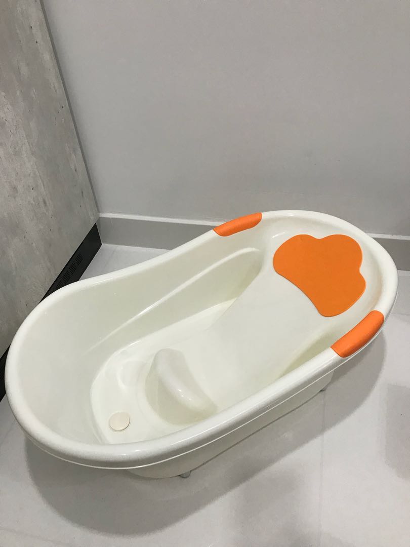 lucky baby bath tub