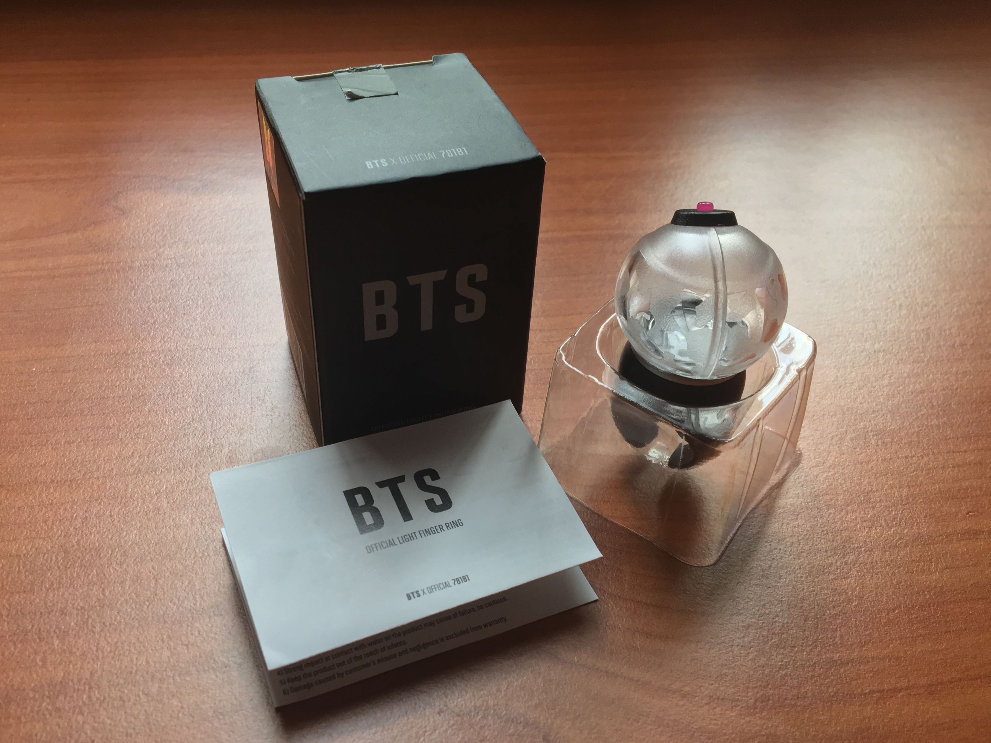 Bts official top light finger ring