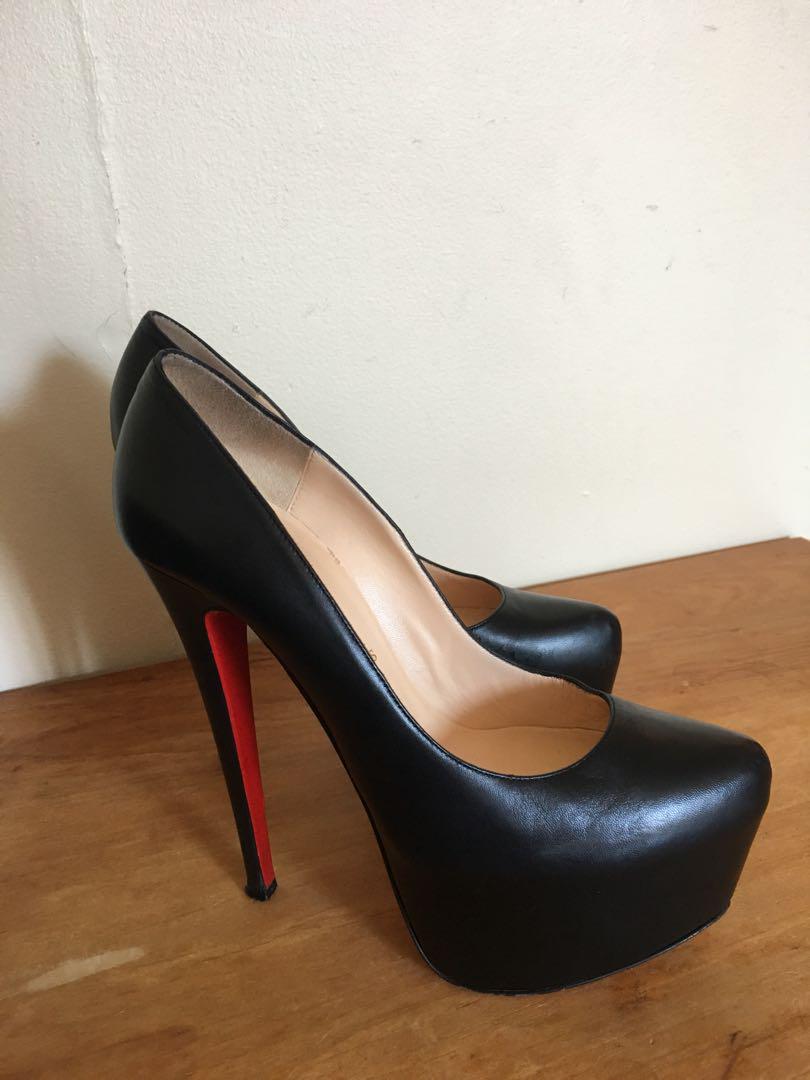 Louboutin daffodile top discontinued