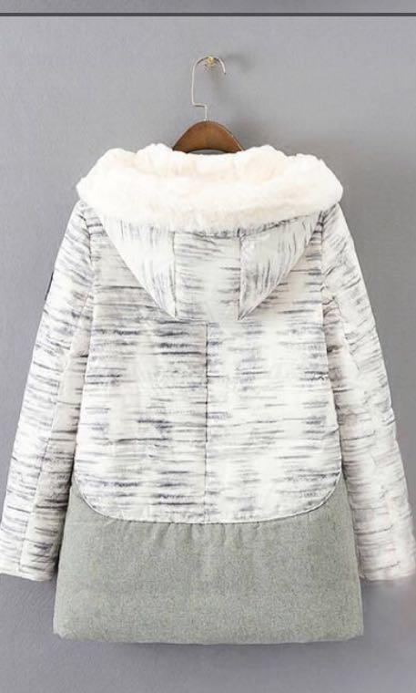 Down jacket (Category: Coats, Jackets and Outerwear) located in Kuala Lumpur. Submitted by ebi77 (Listing ID 188597490, Image 2). Description: .