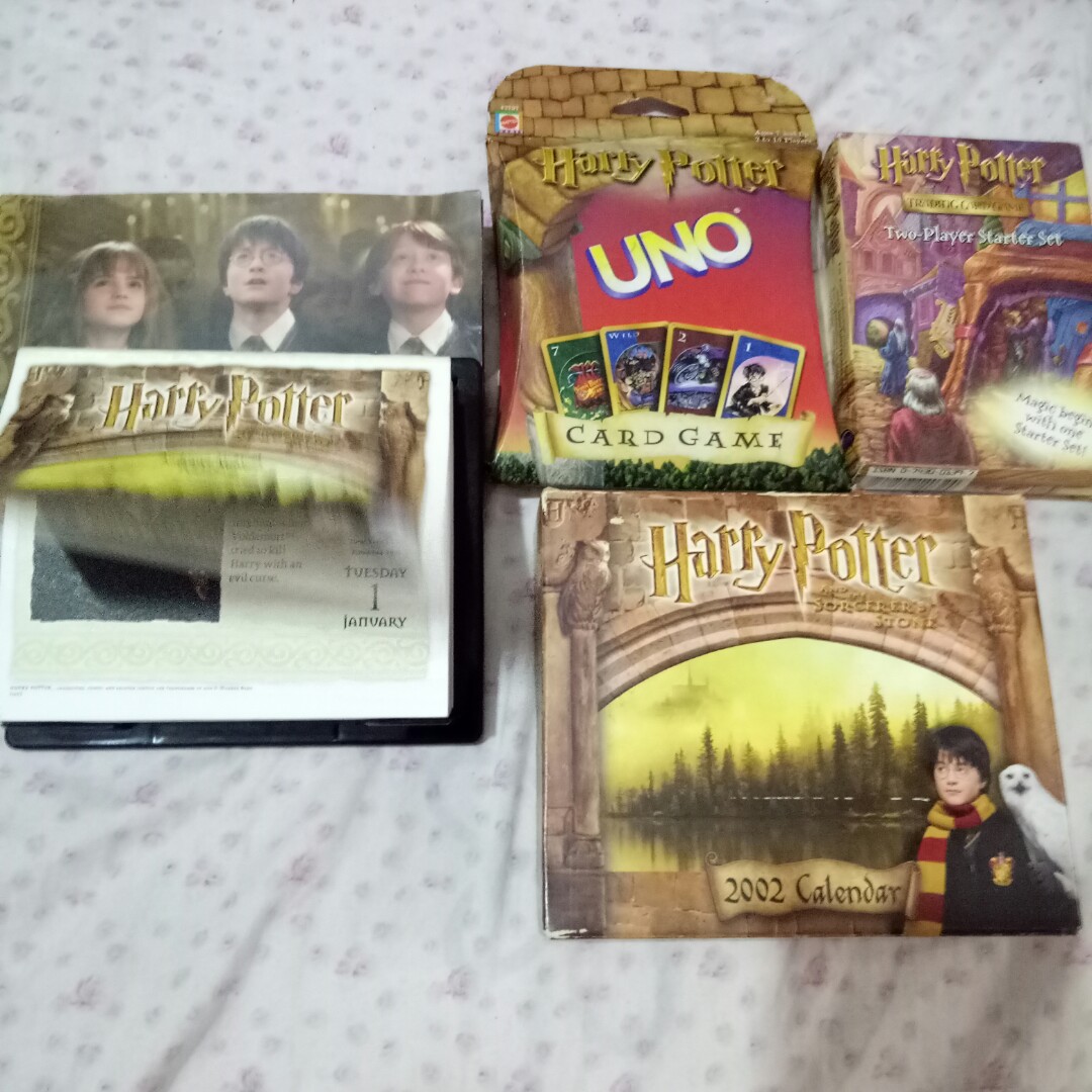 Harry Potter Collectibles: Postcard Book / Calendar / UNO Playing Cards / Trading  Cards Game Starter Set, Everything Else, Others on Carousell