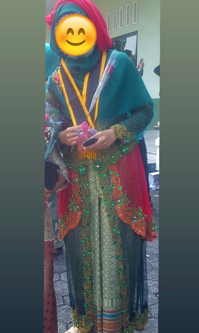 KEBAYA PANJANG HIJAU BOTOL, Fesyen Wanita, Muslim Fashion, Gaun di