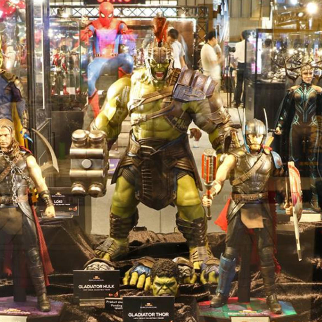 Hot Toys' Unveils Gladiator Hulk and Thor 'Ragnarok' Figures