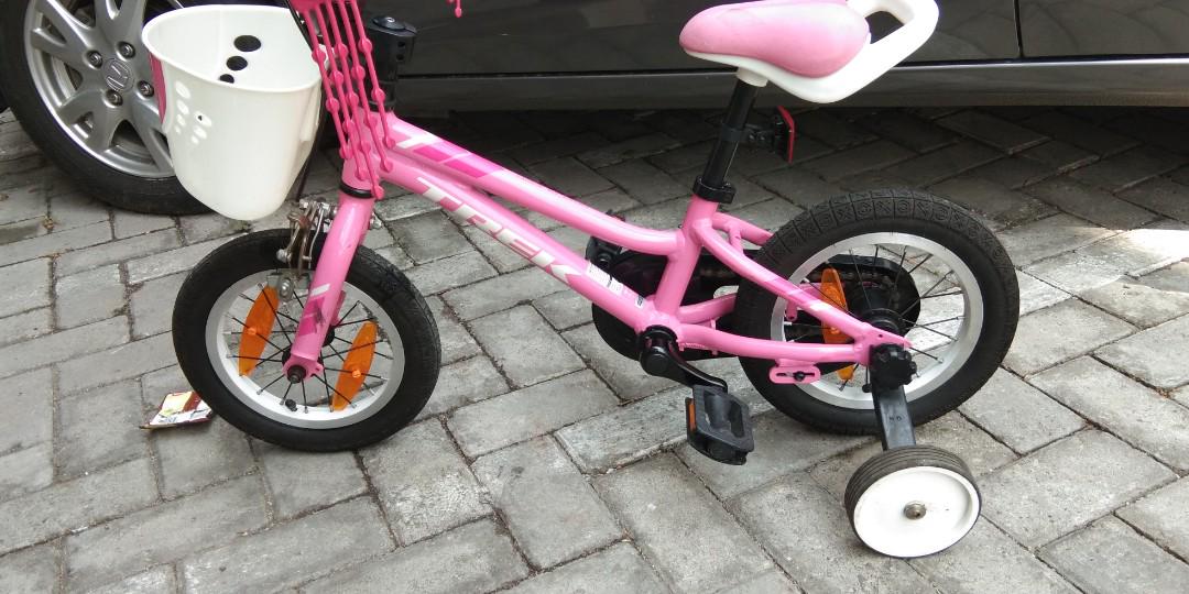 Sepeda anak TREK PRECALIBER 12 pink 