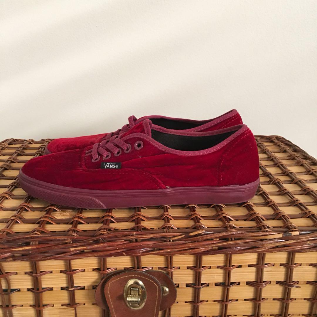 velvet vans