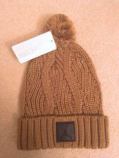 Nike Jordan toque- brown