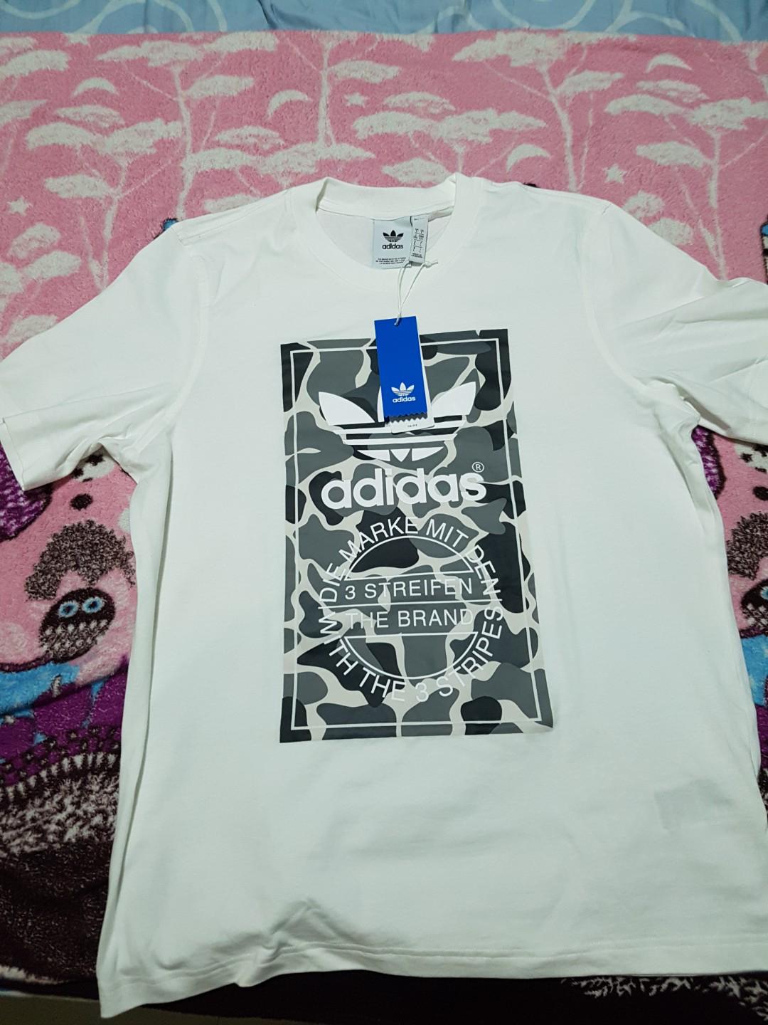adidas camo label tee
