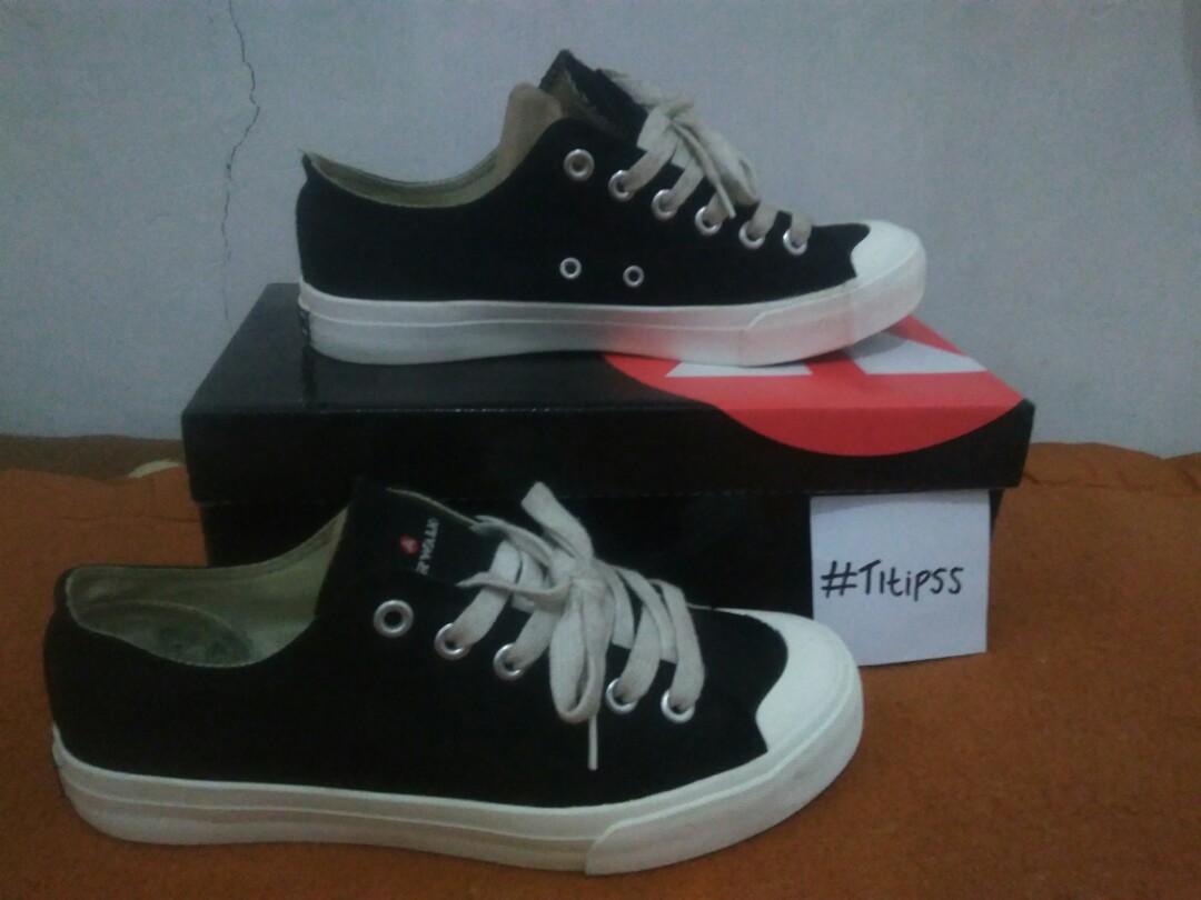 Airwalk new basic canvas clearance