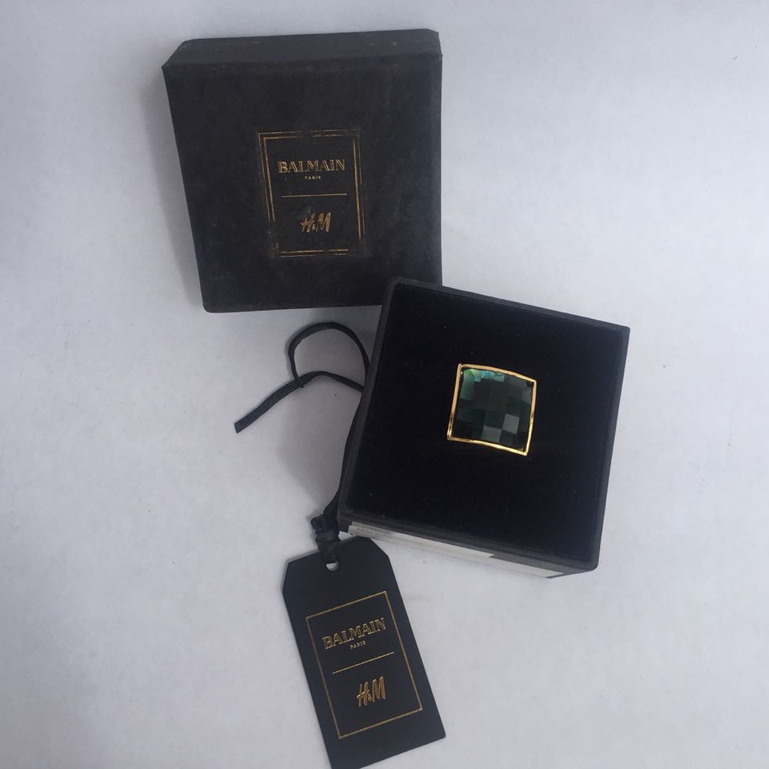 Balmain X H M Emerald Glass Ring Women S Fashion Jewelry On Carousell