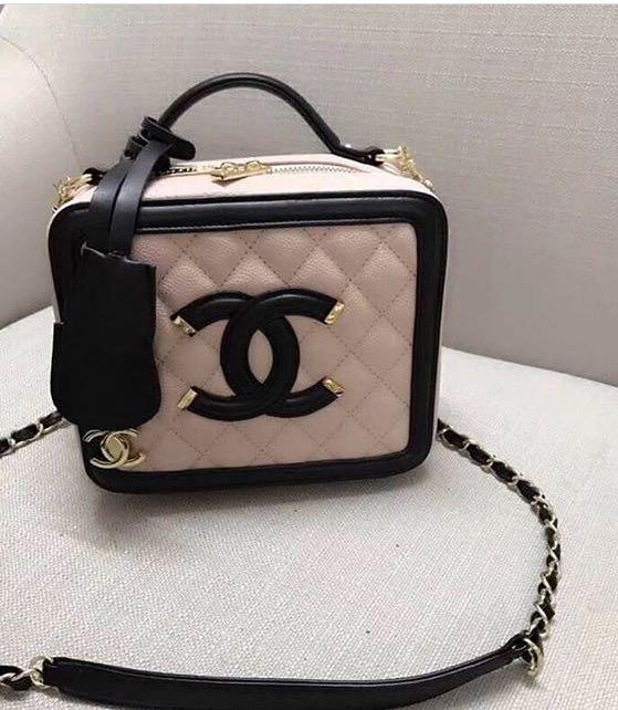 black and white chanel purse