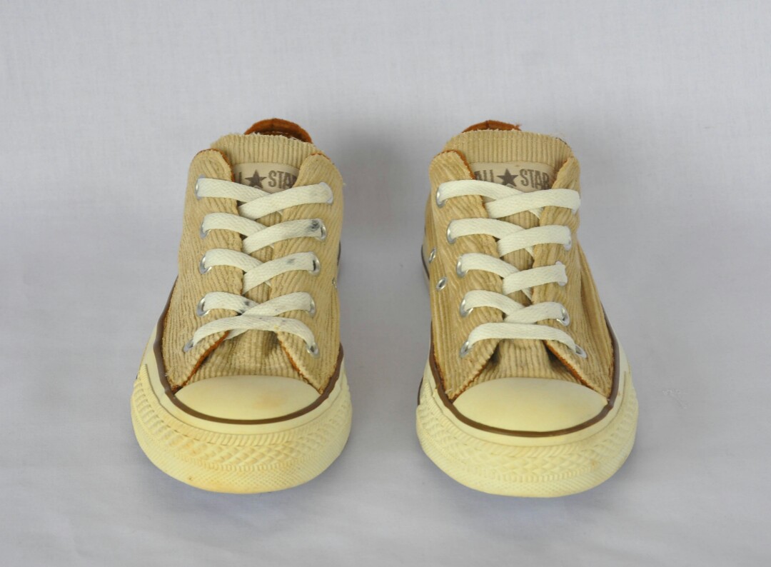 Converse online corduroy shoes