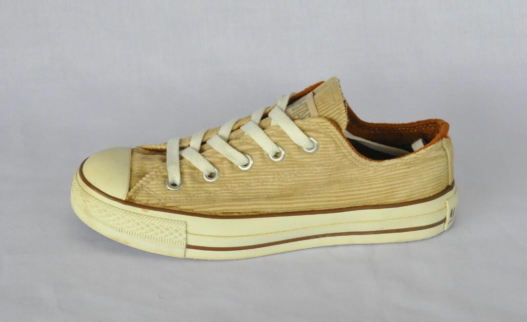 Corduroy discount converse yellow