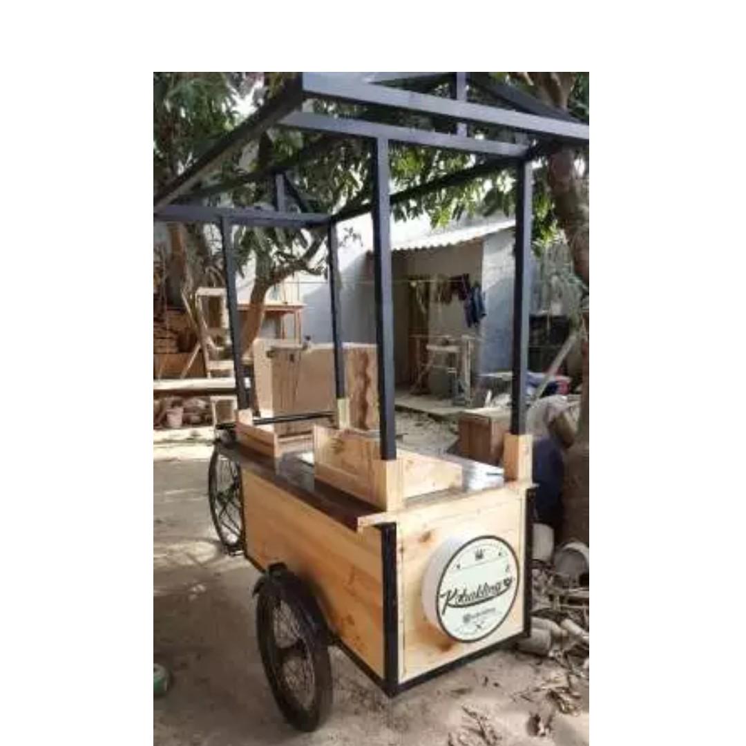 Membuat Booth Gerobak Becak Premium Desain Full Kayu Jati Belanda Di Surabaya