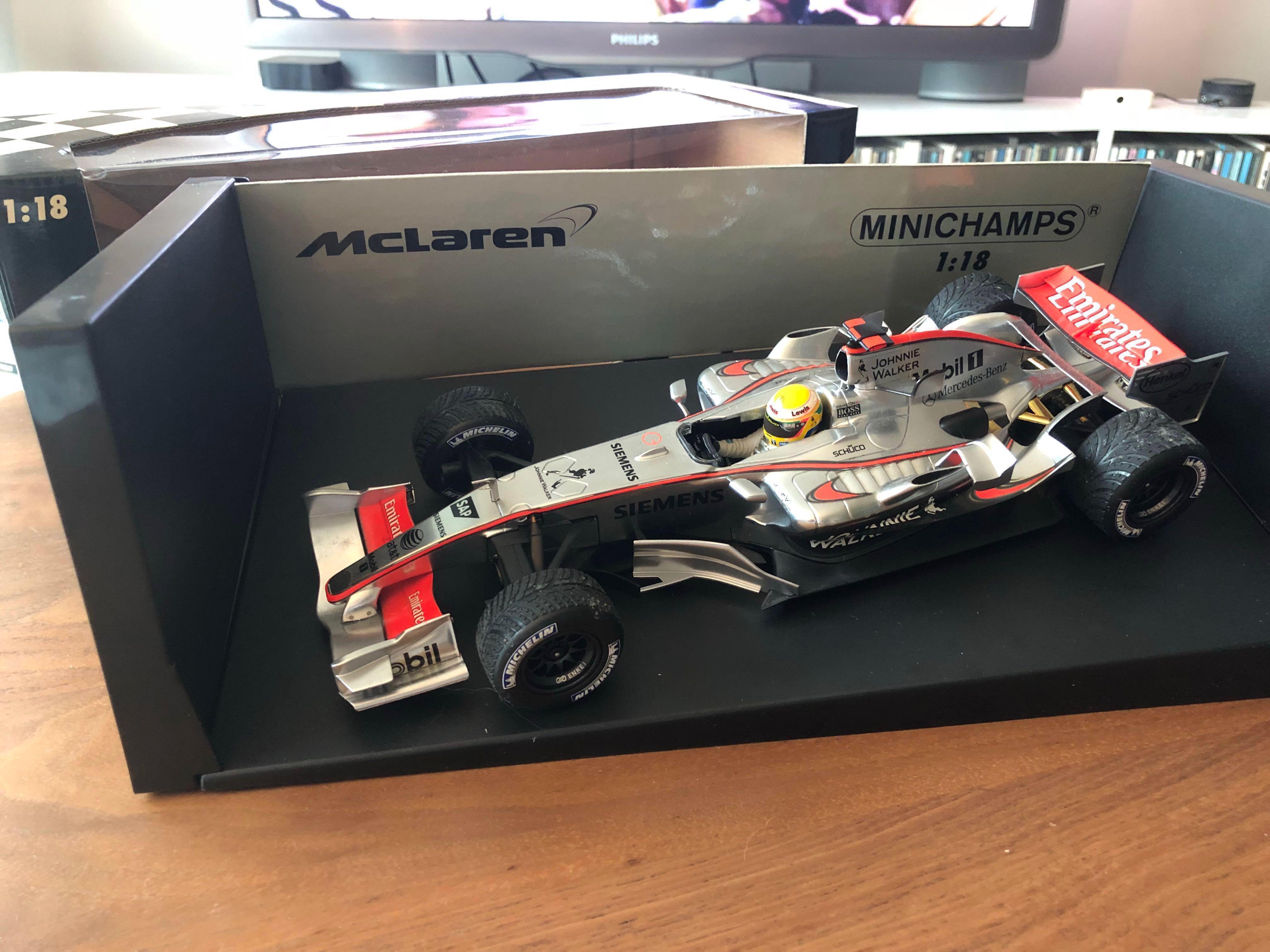 Minichamps McLaren Mercedes MP4-21 (1/18 scale) Lewis Hamilton