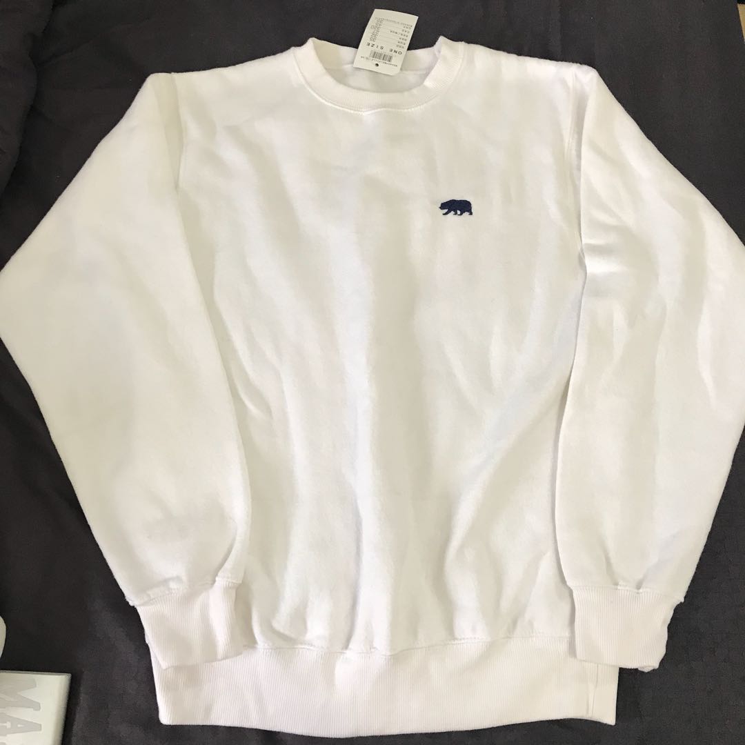 Brandy melville ca bear sweatshirt store