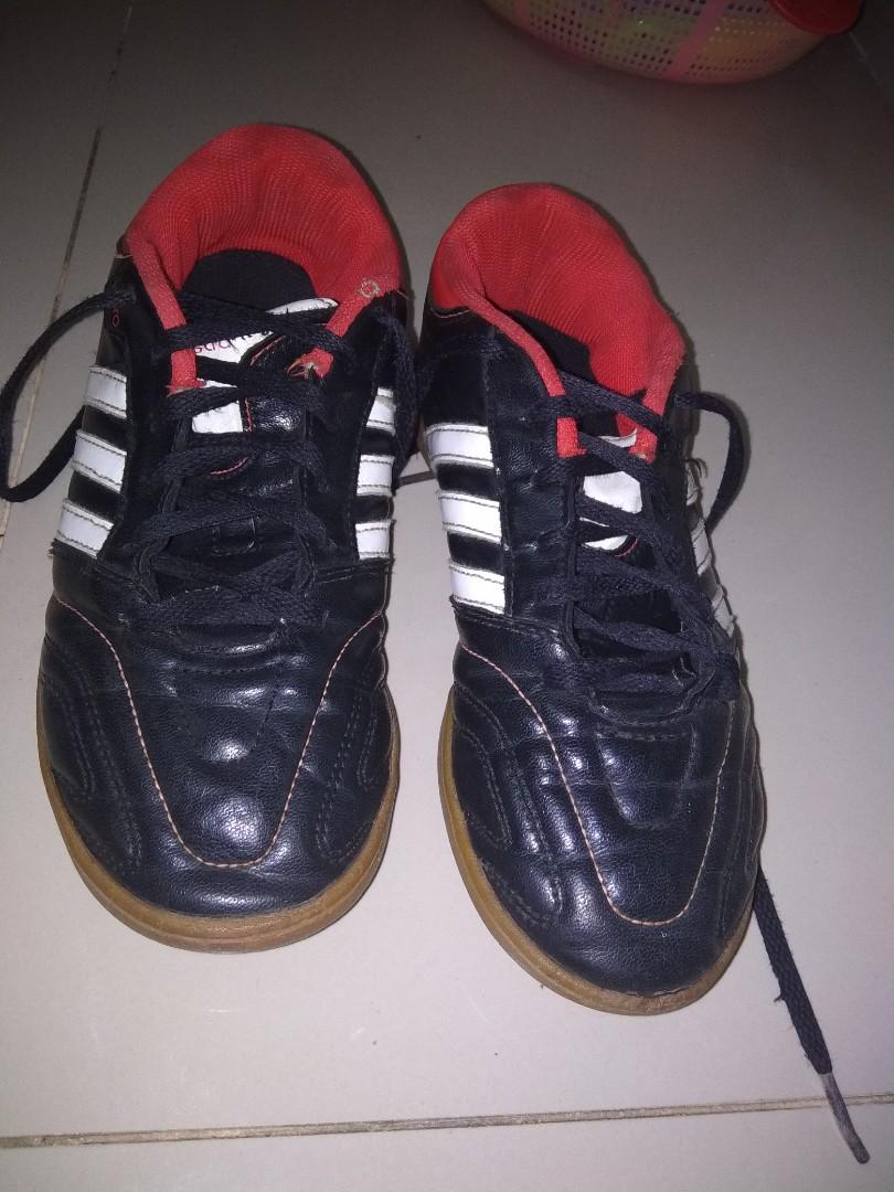 Sepatu futsal adidas 11 pro on sale