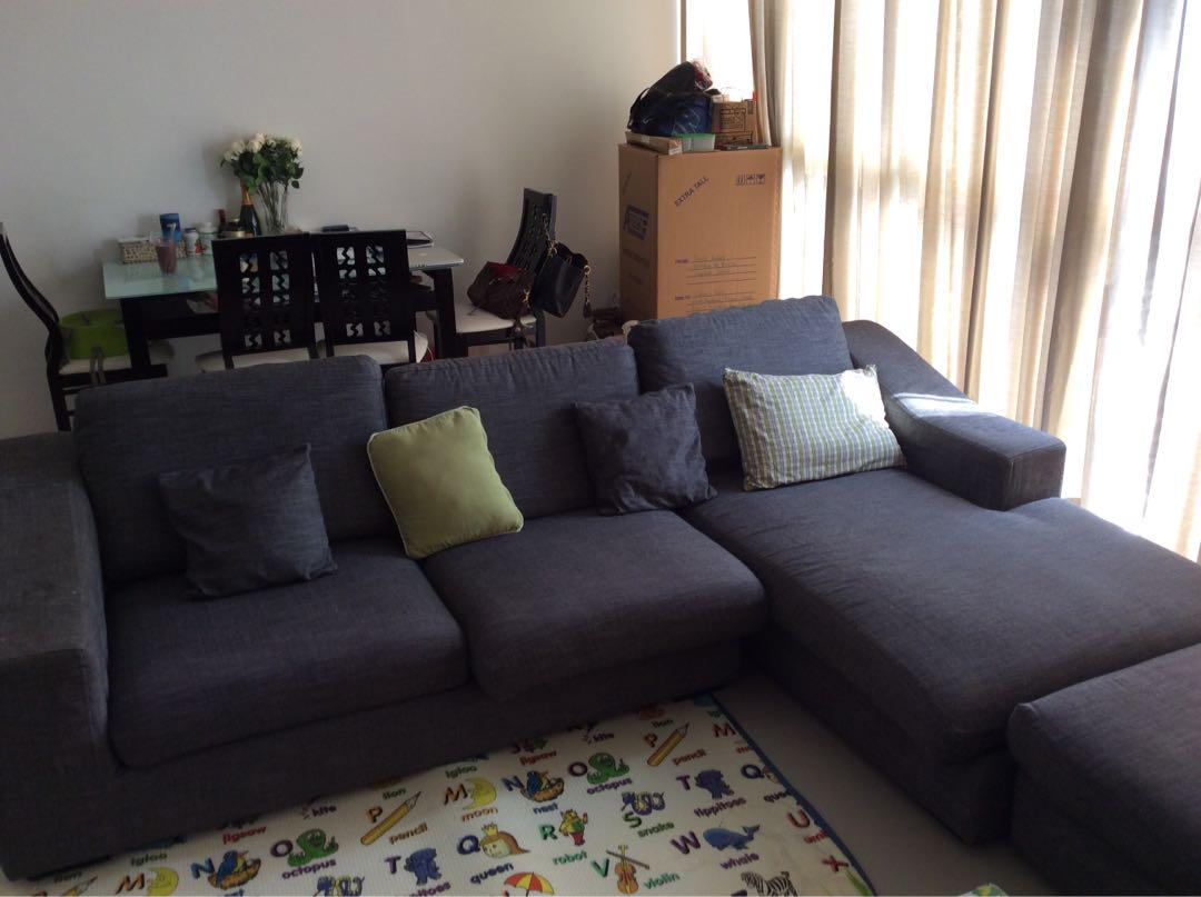 Sofa couch (Category: Sofas) located in Singapore. Submitted by rosey00 (Listing ID 188797973, Image 2). Description: .