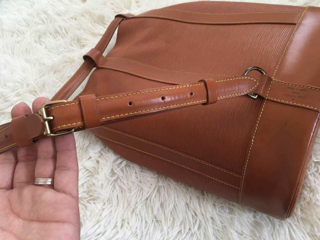 Authentic Louis Vuitton Randonnee 866535 Brown Epi Leather Backpack,  Luxury, Bags & Wallets on Carousell