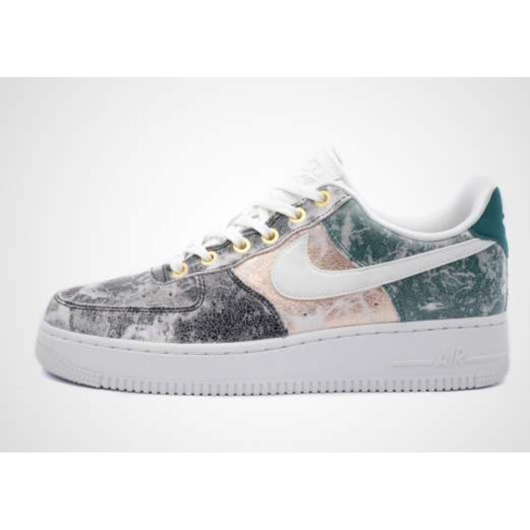 nike air force grey gold