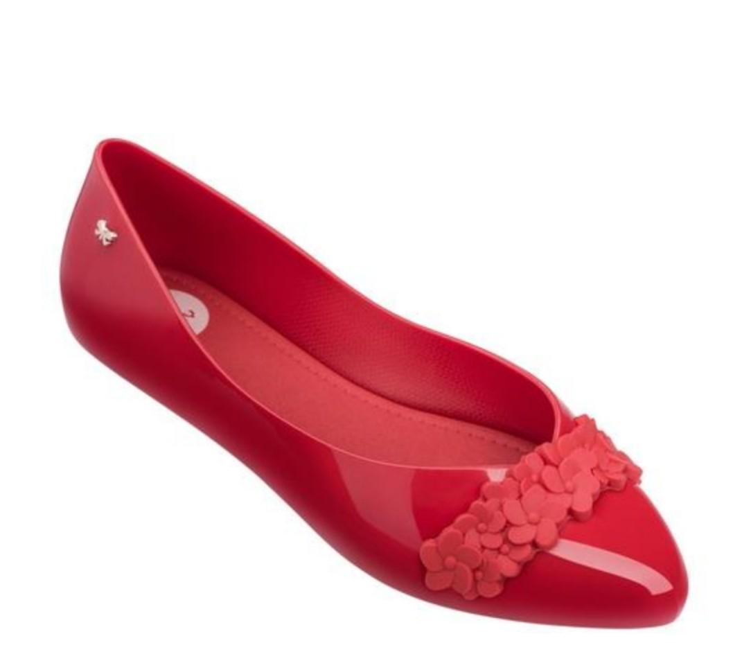 Zaxy red shoes 2025