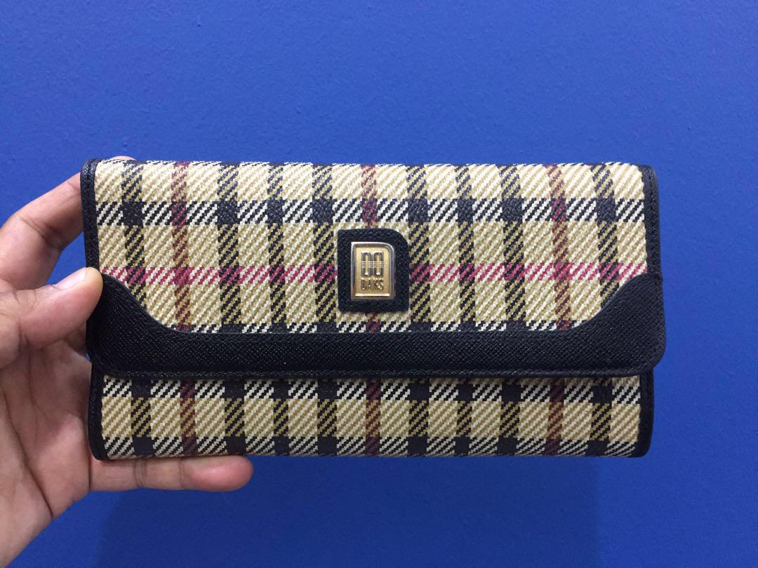Daks purse clearance