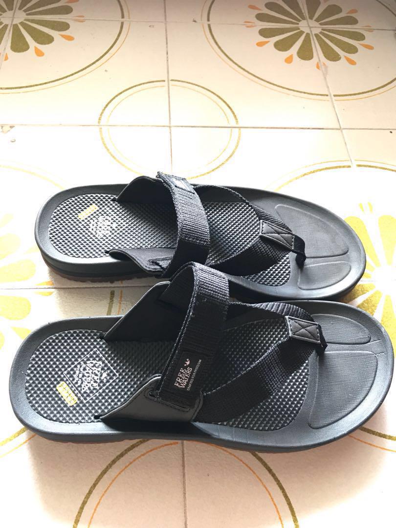 Freewaters trifecta flip flops hot sale