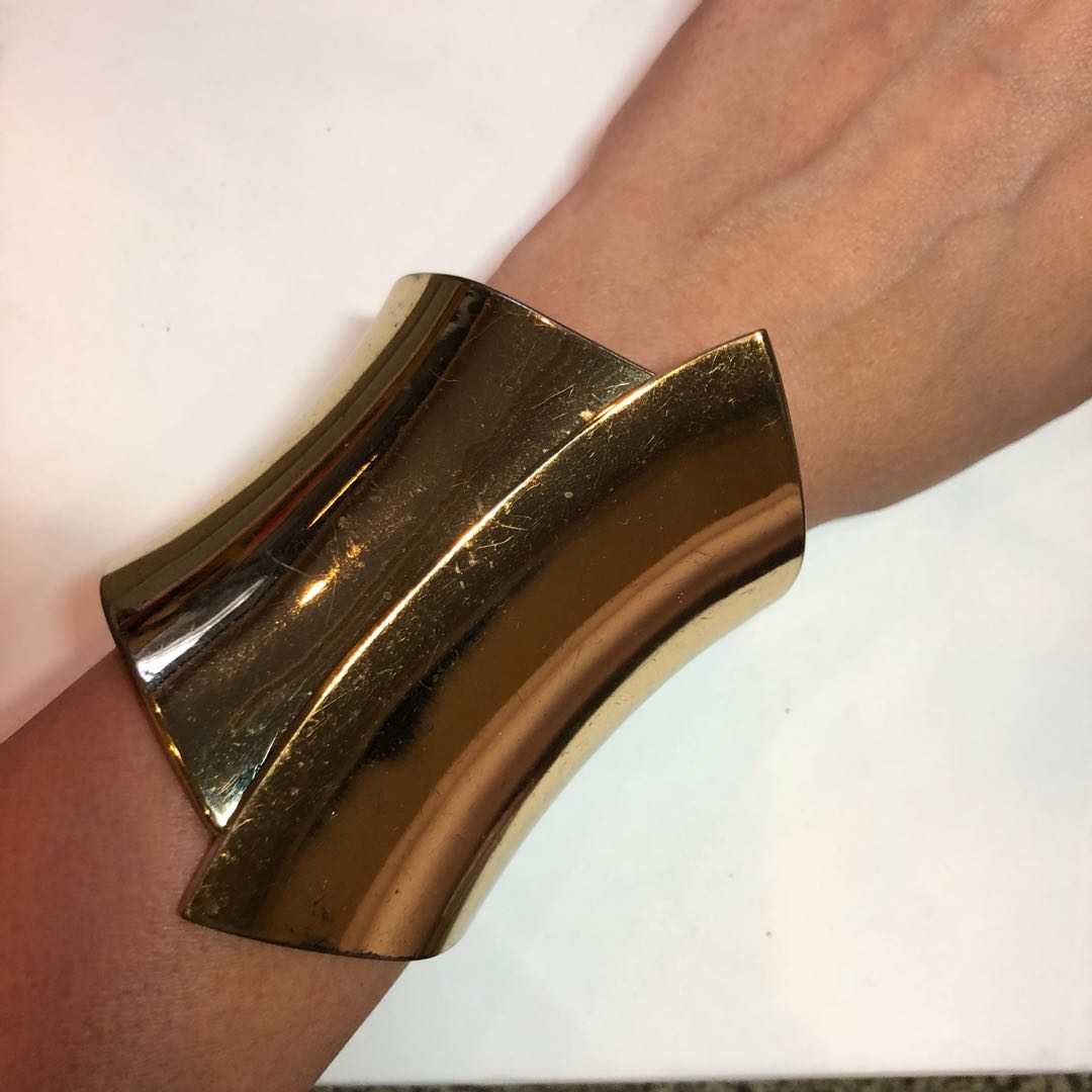 Gold Cuff, Women's Fashion, Jewelry & Organizers, Bracelets on Carousell