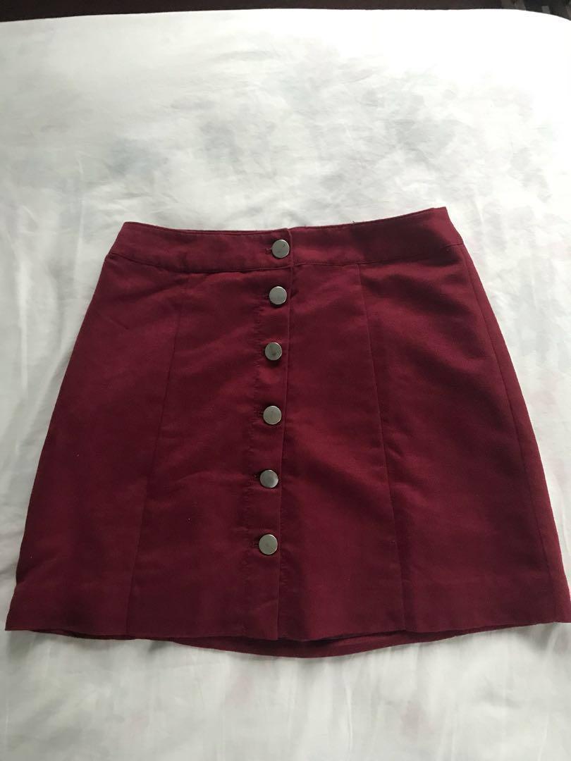 H\u0026M red velvet front buttons mini skirt 