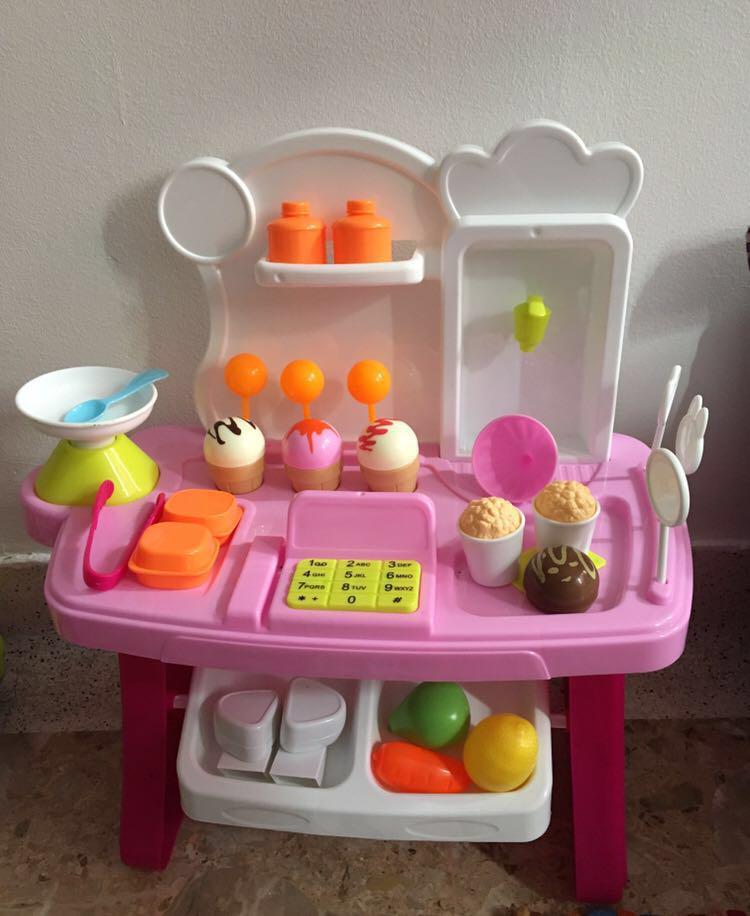 ice cream parlour toy set