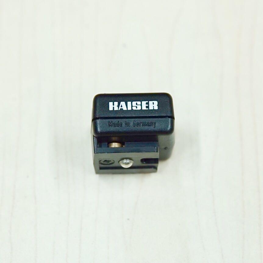 Kaiser Flash Shoe Adapter with Hot Flash Shoe, Photography, Photography