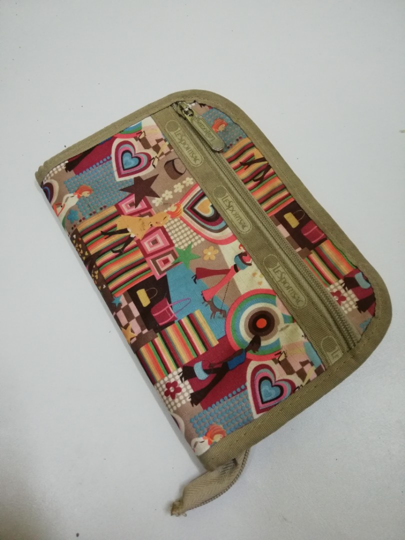 Lesportsac, Women's Fashion, Bags & Wallets, Purses & Pouches on Carousell
