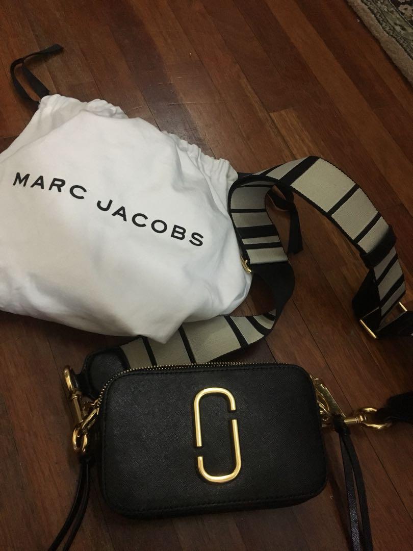 Marc Jacobs camera bag, Luxury, Bags & Wallets on Carousell