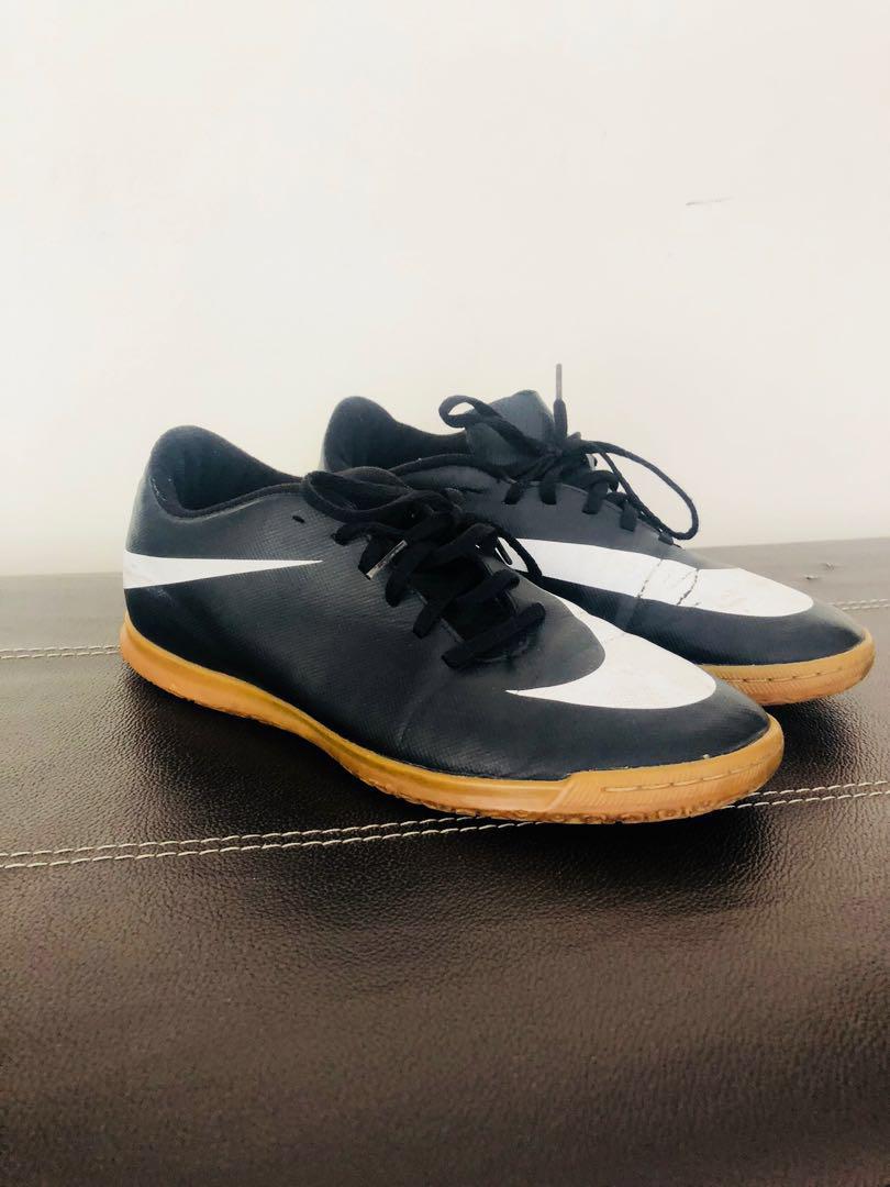 nike hypervenom sneakers