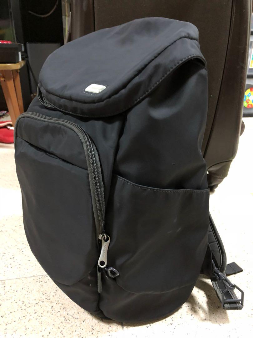 Pacsafe slingsafe shop 300 gii