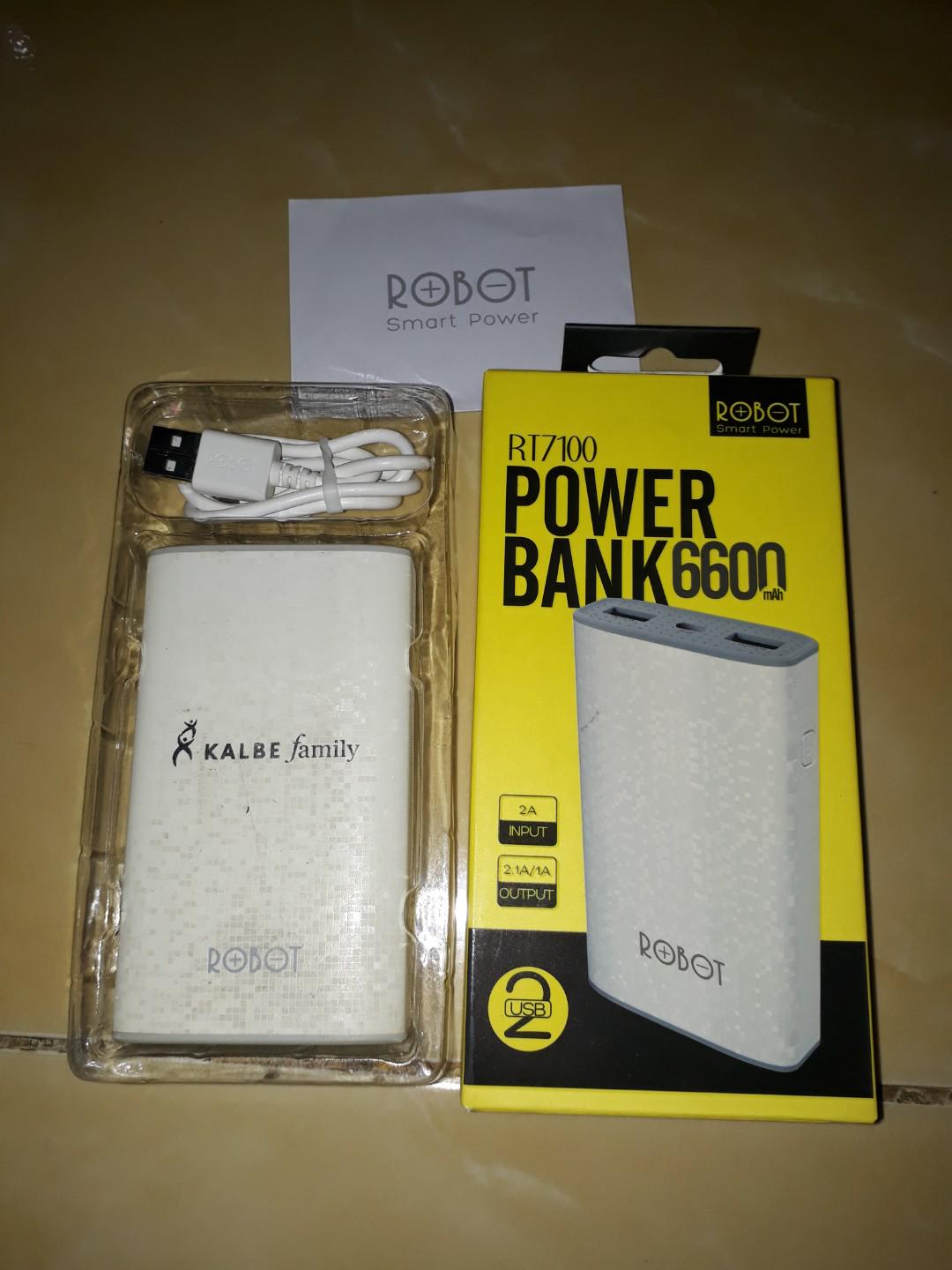 Power Bank Robot RT7100