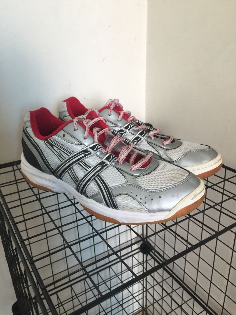asics gum sole shoes