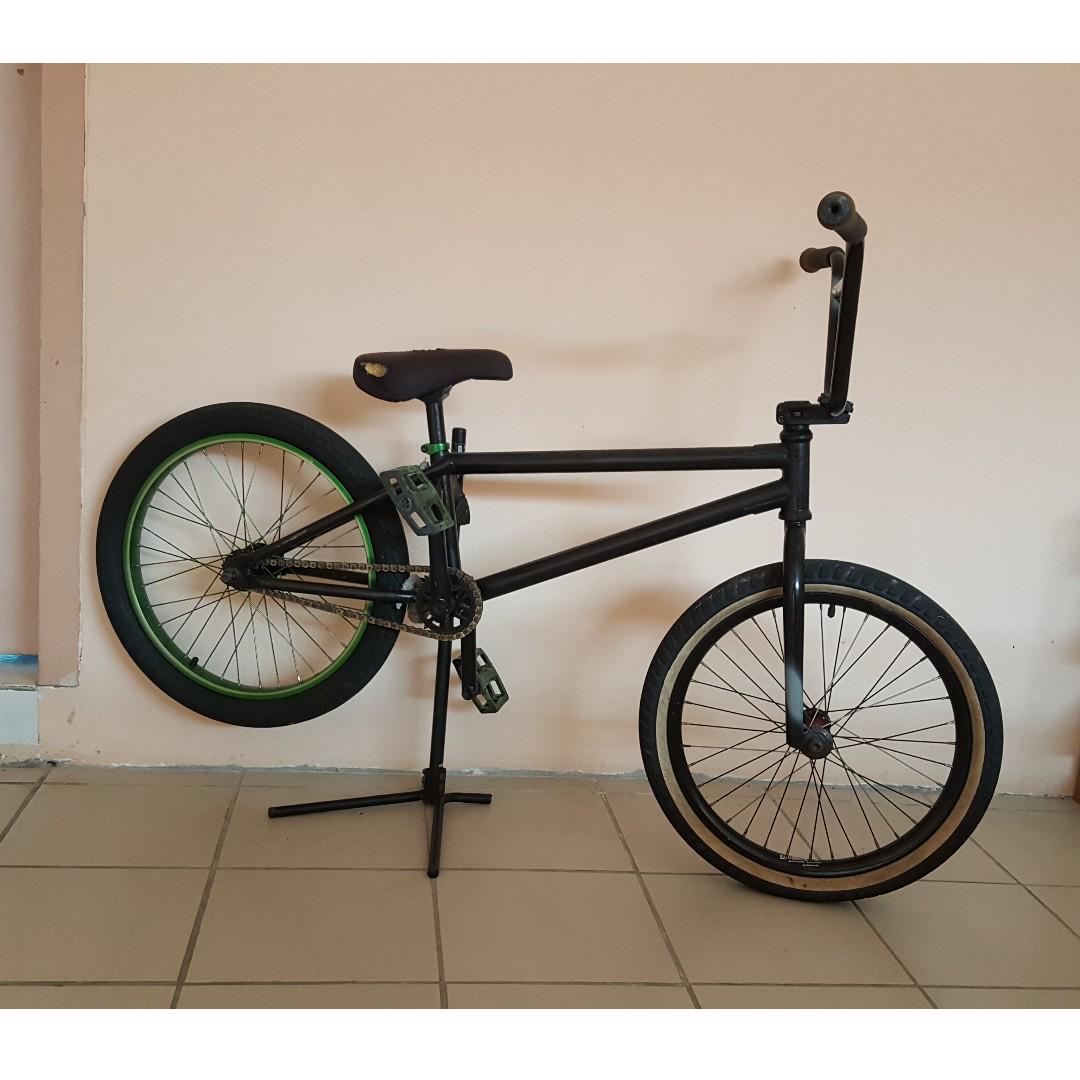 UNITED BMX RN2 BLACK ORIGINAL BASIKAL BICYCLE Sports Equipment