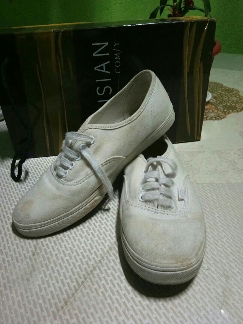 white plain vans