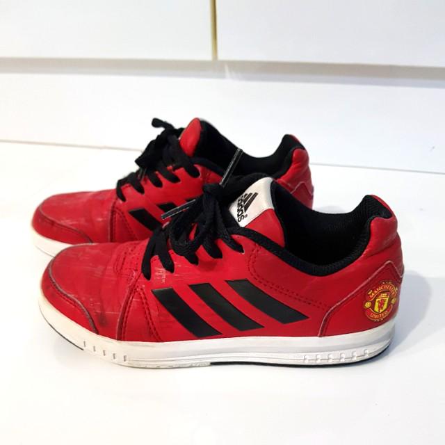 adidas manchester united shoes