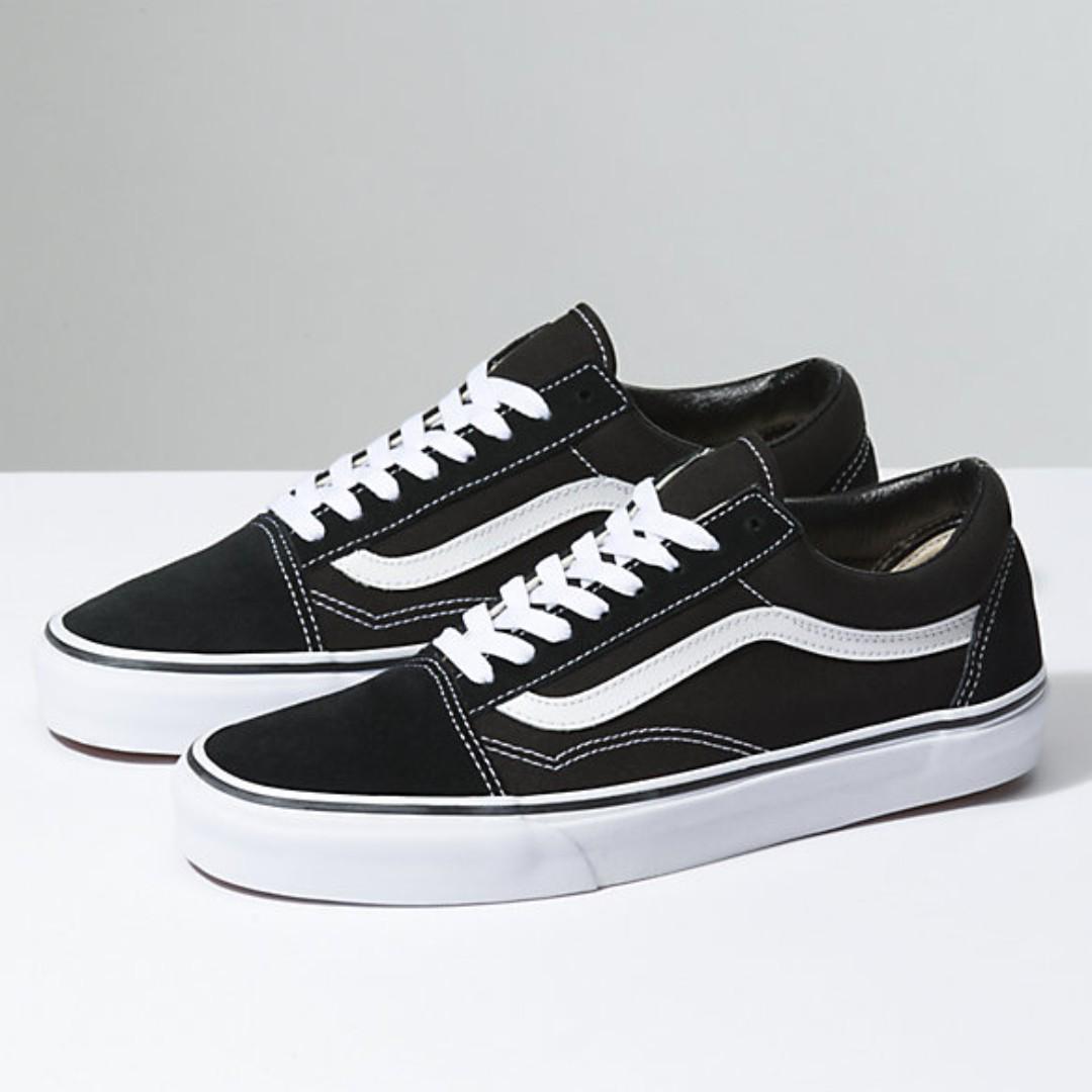 black vans canvas