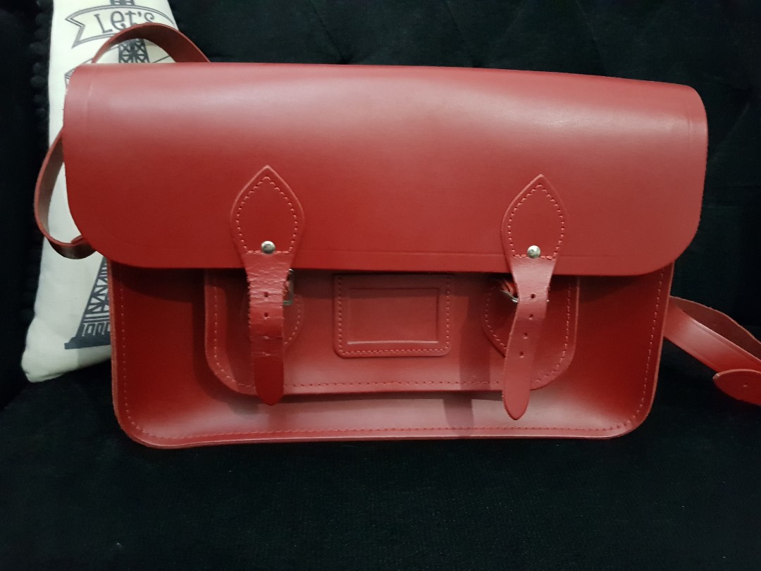 Cambridge Satchel Messenger Bag in Red, Women's Fashion, Bags & Wallets