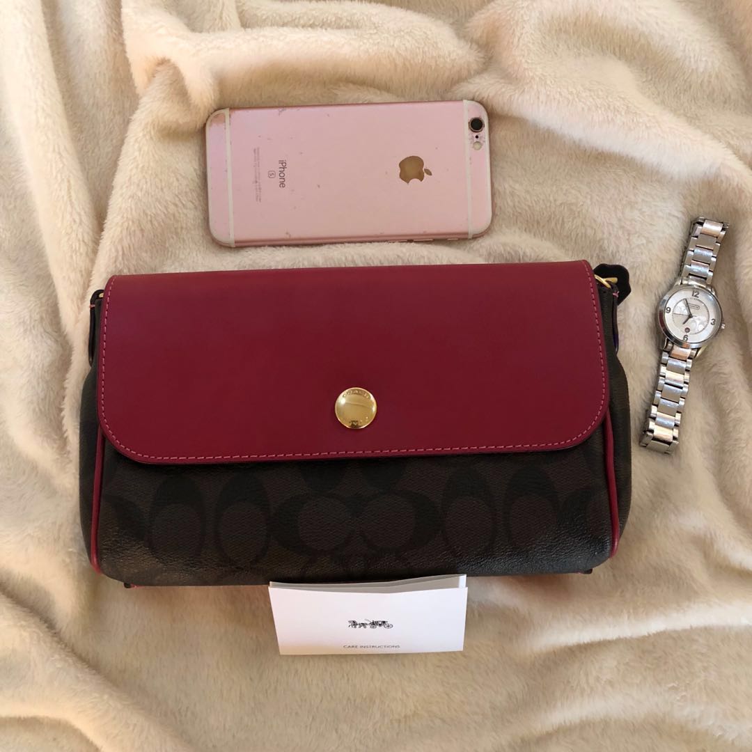 COACH REVERSIBLE CROSSBODY IN SIGNATURE CANVAS, Women's Fashion, Bags